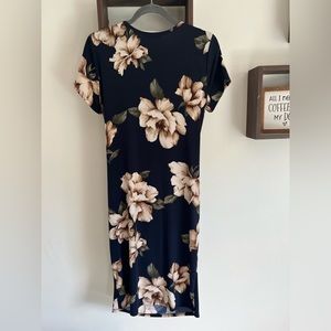 Women’s Fitted Maternity Dress